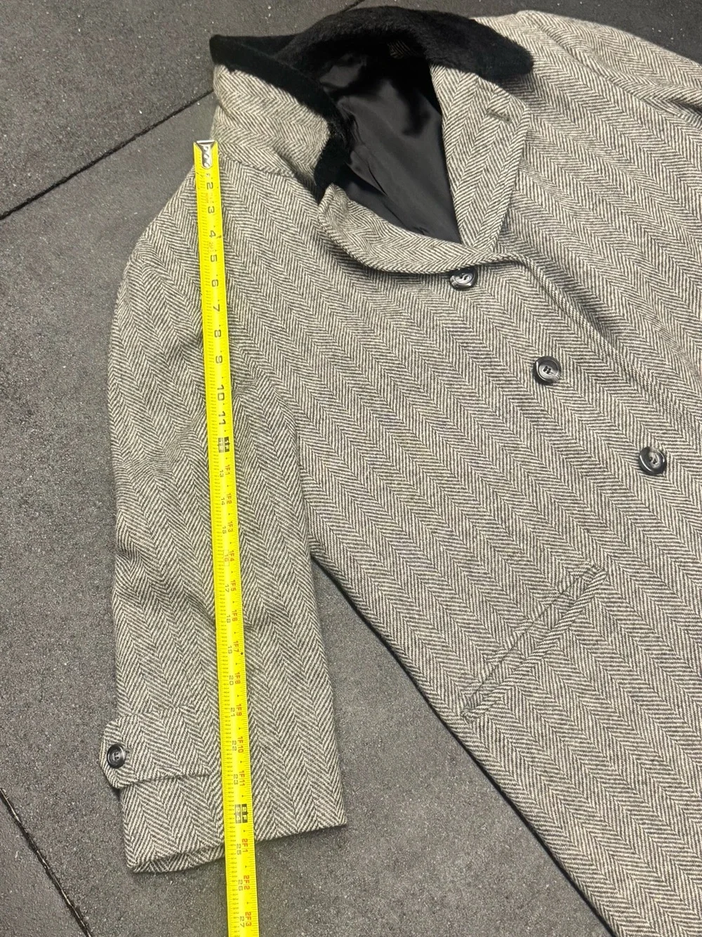 Sibley’s Men's Herringbone Wool Blazer coat with Notch Lapel - Gray